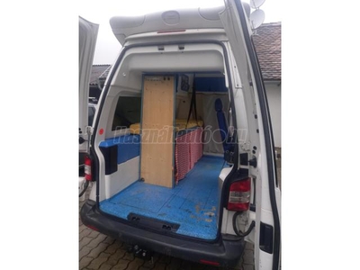 VOLKSWAGEN TRANSPORTER T5 2.0 Multivan Comfortline