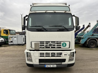 VOLVO FH 12/420 ponyvás. klíma