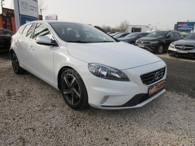 VOLVO V40 1.6 T2 Summum R-Design