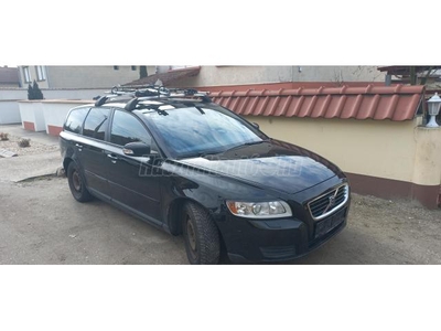 VOLVO V50 1.8 Momentum