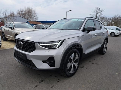 VOLVO XC40 2.0 [B4] MHEV Plus Dark DCT AZONNAL ELVIHETŐ! KIEMELT TARTOZÉK AKCIÓVAL!