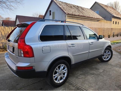 VOLVO XC90 2.4 D [D5] Summum Geartronic 185LE