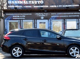 Volvo V40 2.0 D [D2] Kinetic Szerviz Dokumentác...