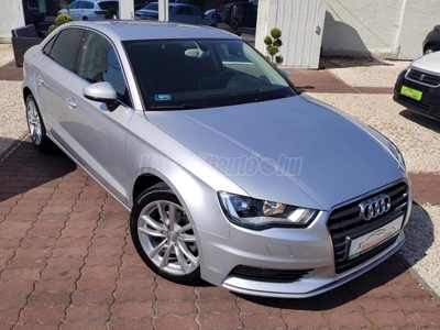 AUDI A3 Limousine 1.6 TDI Sport S-tronic S-Line/Magyarországi/Ülésfűtés/Navigáció/2 év Műszaki Garancia