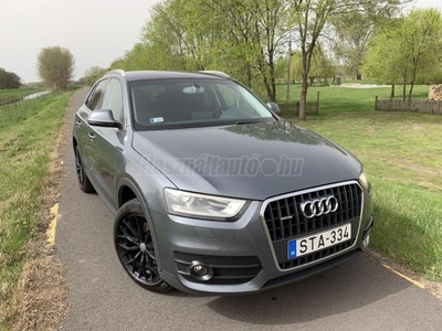 AUDI Q3 2.0 TDI DPF quattro S-tronic