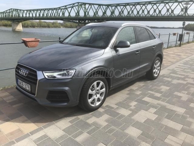 AUDI Q3 2.0 TDI Sport quattro S-tronic