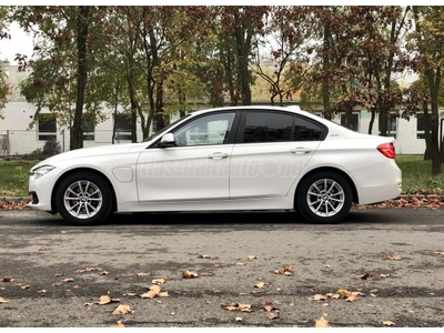 BMW 330e iPerformance Advantage (Automata)