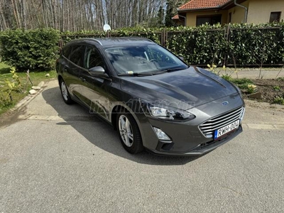 FORD FOCUS 1.5 PFi Business