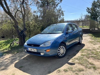 FORD FOCUS 1.6 Ghia