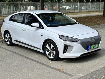 HYUNDAI IONIQ electric Comfort Navi (Automata) Hőszivattyú. Navi. Infinity