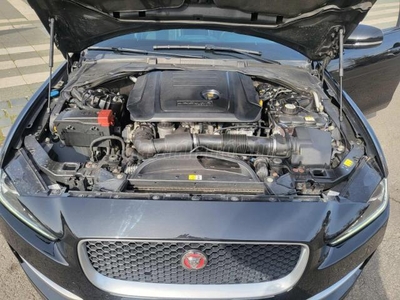 JAGUAR XE 2.0 l4D R-Sport (Automata)