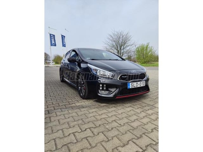 KIA CEE'D 1.6 TGDI GT Mid