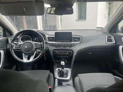 KIA CEE'D Ceed 1.4 T-GDI Silver