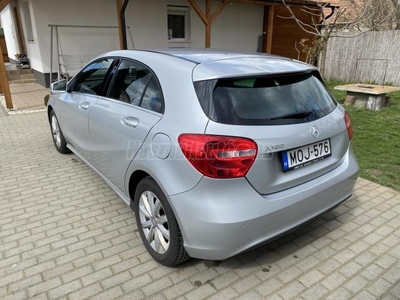 MERCEDES-BENZ A 180 (BlueEFFICIENCY) Style