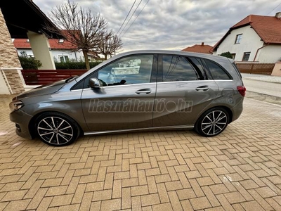 MERCEDES-BENZ B 180 d Style BlueEFFICIENCY. Sérülésmentes megkímélt állapotú