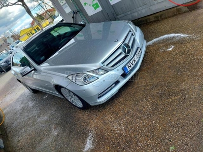 MERCEDES-BENZ E 220 CDI BlueEFFICIENCY Avantgarde 7G-TRONIC