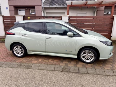 NISSAN LEAF N-Connecta 40kWh (Automata) 38e km! vezetett szervizkönyv. garanciális aksival!