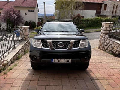 NISSAN NAVARA 4WD Double 2.5D XE R-Black