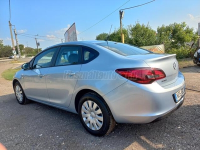 OPEL ASTRA J Sedan 1.6 Enjoy EURO6 MAGYAR!28E-KM!1 TULAJ!TEMPOMAT!