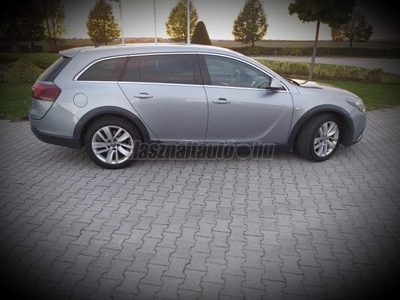 OPEL INSIGNIA Sports Tourer 2.0 CDTI Sport Start Stop 4x4 Cross County