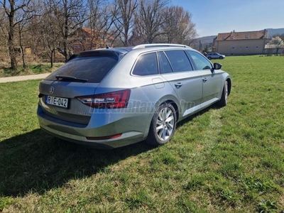 SKODA SUPERB 1.6 TDI Style DSG