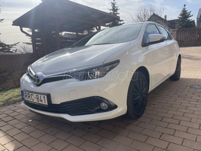 TOYOTA AURIS Touring Sports 1.6 Classic