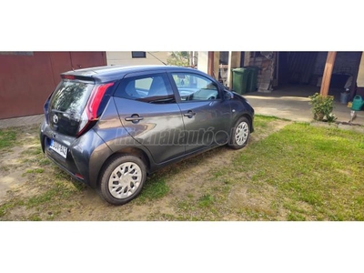 TOYOTA AYGO 1.0 Selection x-cite + cool