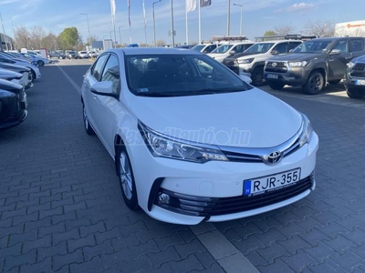 TOYOTA COROLLA Sedan 1.6 Active Comfort Megbízható 1.6-os szívó benzines!