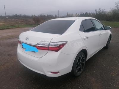 TOYOTA COROLLA Sedan 1.6 Executive