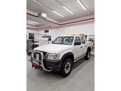 TOYOTA HI LUX Hilux 2.5 D-4D 4x4 Double SR5