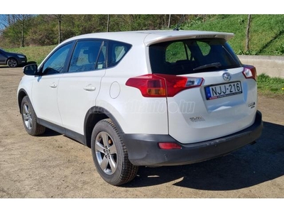 TOYOTA RAV 4 Rav4 2.2 D-4D Style