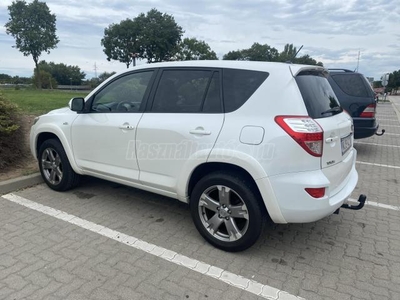 TOYOTA RAV 4 Rav4 2.2 DCAT Executive Navi (Automata) XA 3