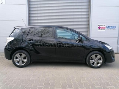 TOYOTA VERSO 1.8 Executive TSS 7személyes/Navigáció/Bluetooth/Kamera/Tempomat/Szervizkönyv!76000Km