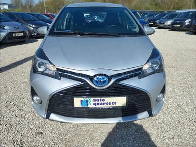 TOYOTA YARIS 1.5 HSD Active e-CVT Téli kerék garnitúra!Navigáció!Tolatókamera!Tempomat!!