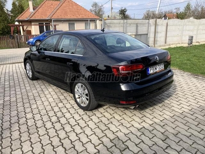 VOLKSWAGEN JETTA VI 1.4 TSI BMT Highline DSG