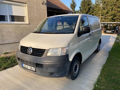 VOLKSWAGEN TRANSPORTER T5 1.9 TDI