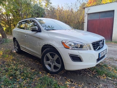 VOLVO XC60 2.4 D [D5] R-Design Dupla turbós