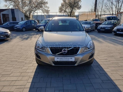 VOLVO XC60 2.4 D Kinetic Geartronic AWD+2 ÉV GARANCIÁVAL+1.TULAJ+SZ.KÖNYV+FÉLBŐR+NAVI+RADAR+ÚJ VEZÉRLÉS+NAGY SZERVIZ