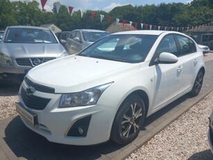 CHEVROLET CRUZE 1.6 LT Plus nagyon szép foglalózva