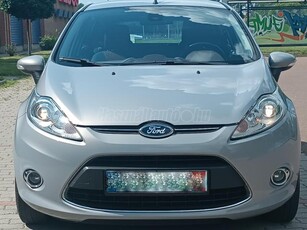 FORD FIESTA 1.6 TDCi Titanium TITANIUM FELSZERELTSÉG!VALÓS KM!VÉGIG SZERVIZ!PLUSZ TÉLI ALUSZETT!HIDEG KLÍMA!