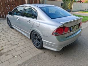 HONDA CIVIC 1.8 ES