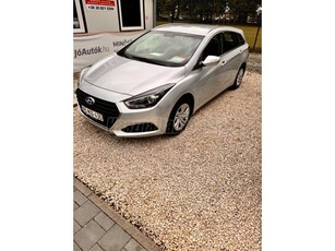 HYUNDAI I40 1.7 CRDi LP Premium 160.000km! szervízkönyves szép állapot!