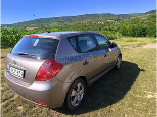 KIA CEE'D 1.6 CRDi EX