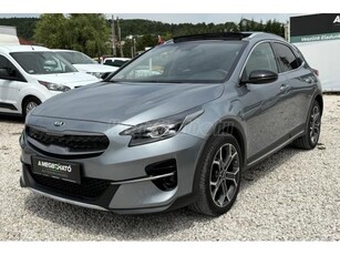 KIA XCEED 1.6 GDI PHEV Gold DCT 96e km. Panorámatető