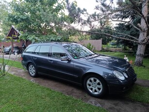 MERCEDES-BENZ E 220 T CDI Elegance Manuális váltó. Gyári állapot!