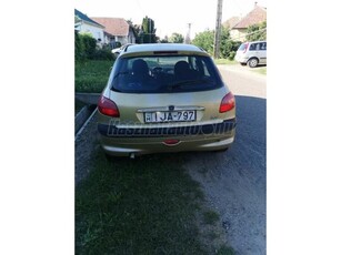 PEUGEOT 206 1.1 Presence