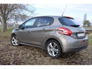 PEUGEOT 208 1.2 VTi PureTech Allure Sérülésmentes. vezetett szervizkönyv!!!