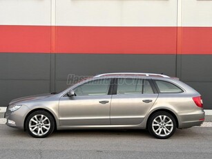 SKODA SUPERB Combi 2.0 CR TDi Elegance DSG Gyönyörű Állapotban! Rengeteg Extrával! Végig Szervizkönyves!