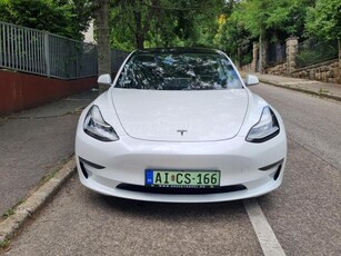 TESLA MODEL 3 Long Range AWD (Automata) Sport felnivel szerelt. kitőnű állapotú Long