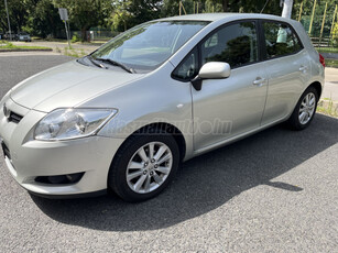 TOYOTA AURIS 1.6